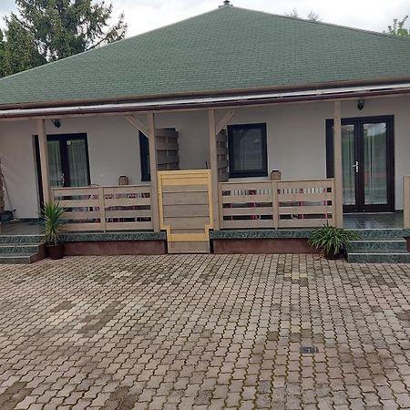 Istvan Apartmanok Kestel Dış mekan fotoğraf