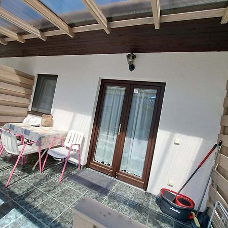 Istvan Apartmanok Kestel Dış mekan fotoğraf