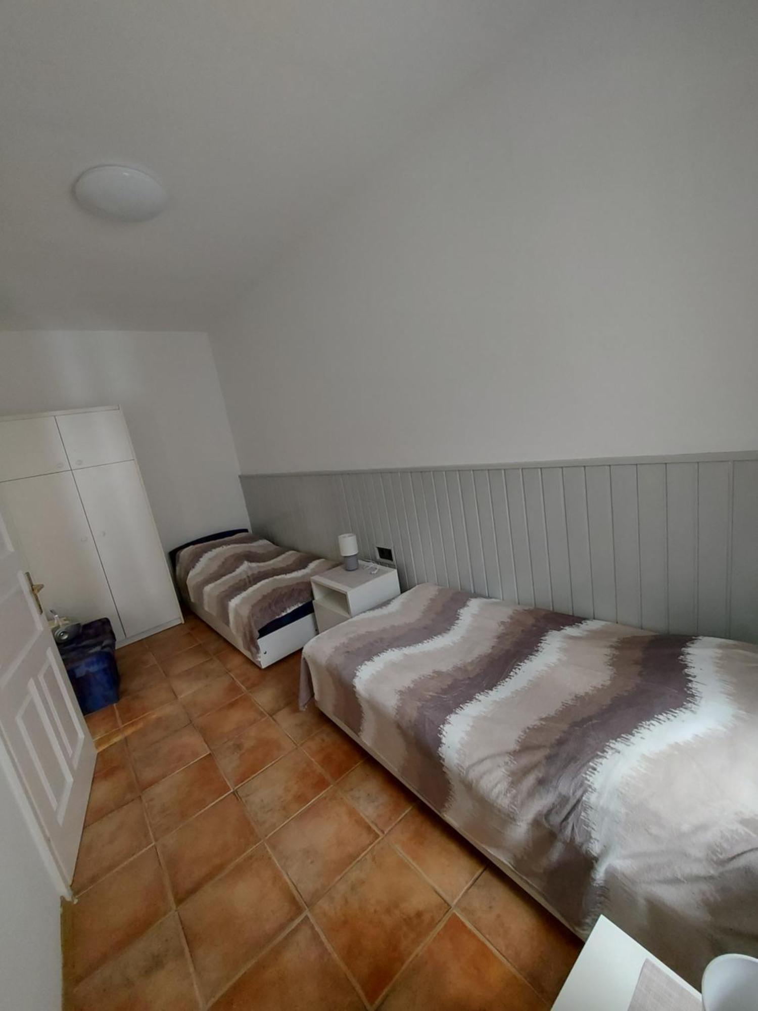 Istvan Apartmanok Kestel Dış mekan fotoğraf
